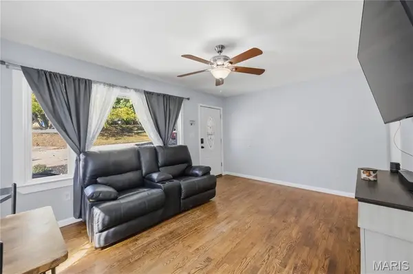 1307 S 3rd ST, De Soto, MO 63020