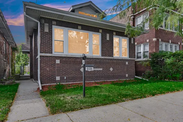 8404 S Oglesby AVE, Chicago, IL 60617