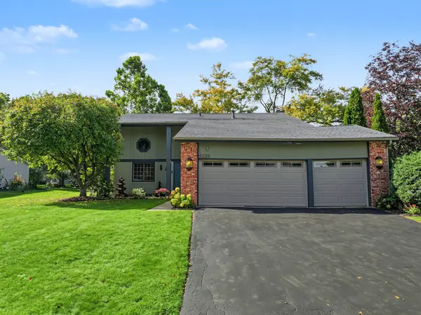 1220 N Pepper Tree DR, Palatine, IL 60067