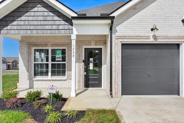 1298 Mourning Cloak Dr, Clarksville, TN 37043