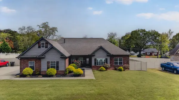 104 Creekstone Dr, Tullahoma, TN 37388