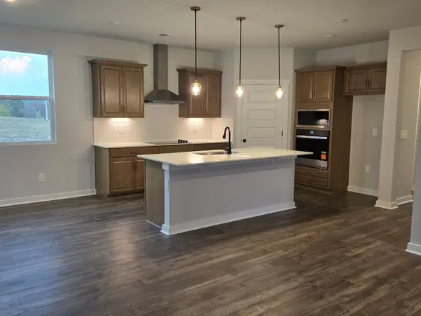 4023 Red Hawk Rd, Columbia, TN 38401