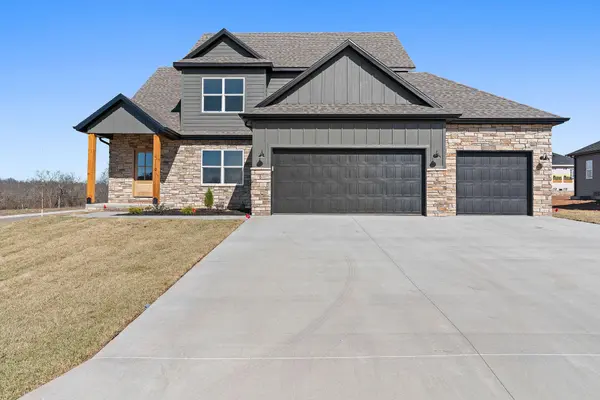 174 E Kelce LN, Republic, MO 65738