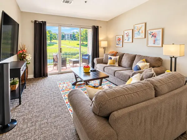 31 Golfshores DR #Apt 18, Branson, MO 65616