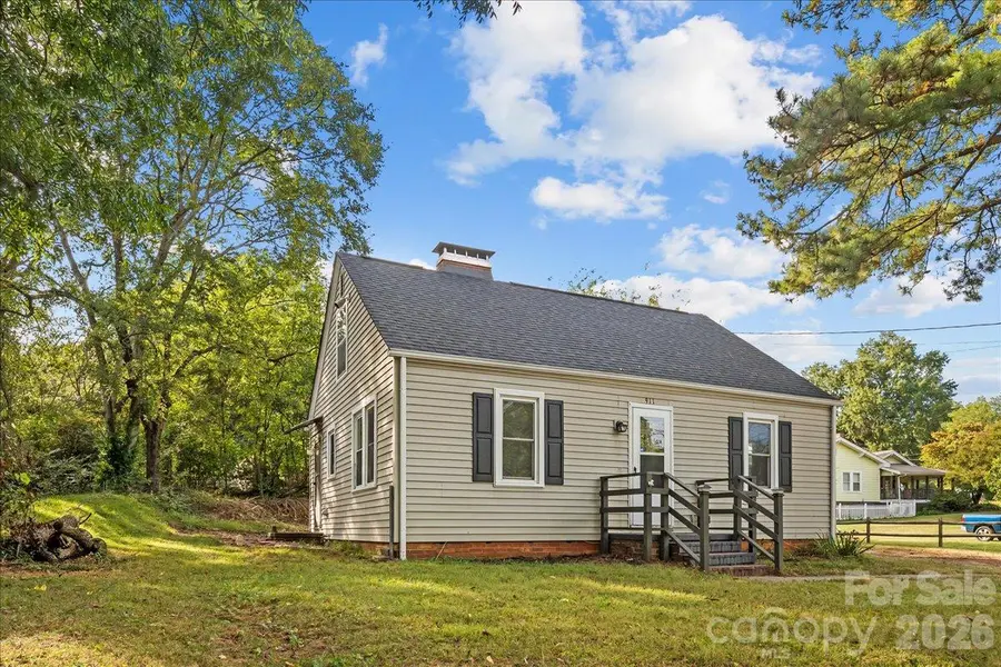 911 Carolina AVE, Albemarle, NC 28001