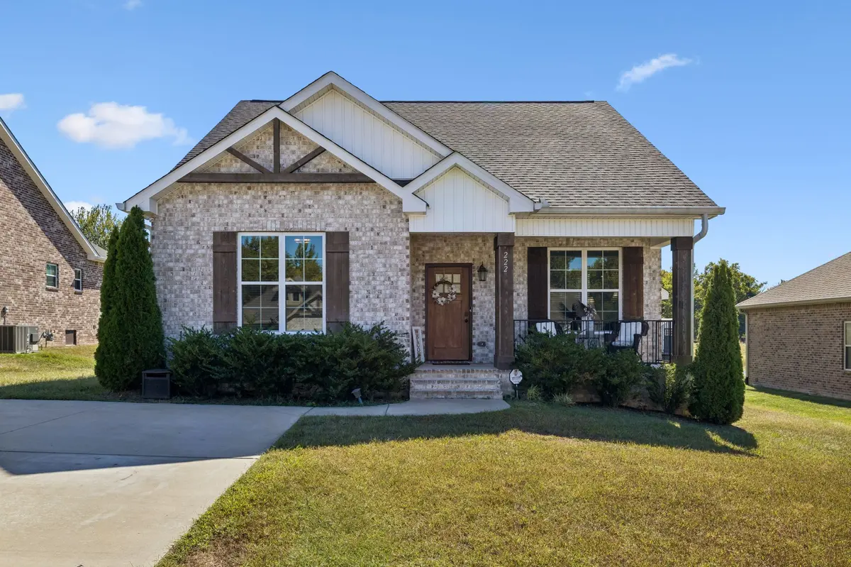 222 Julia Ann Ct, Springfield, TN 37172