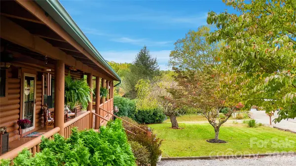 91 Tibi LN, Waynesville, NC 28785