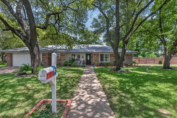 206 Corder Ln, Burnet, TX 78611