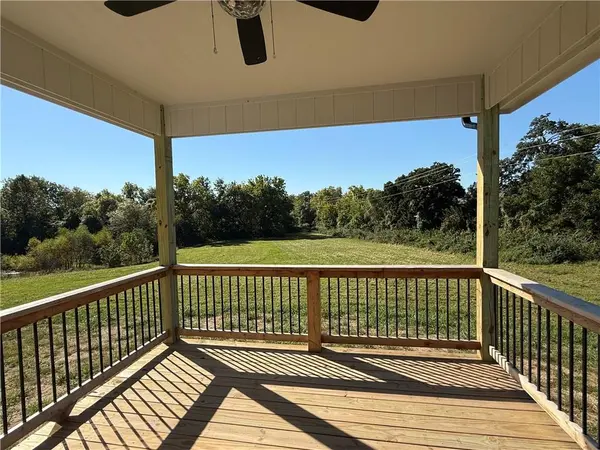 1070 Fir LN, Liberty, MO 64068