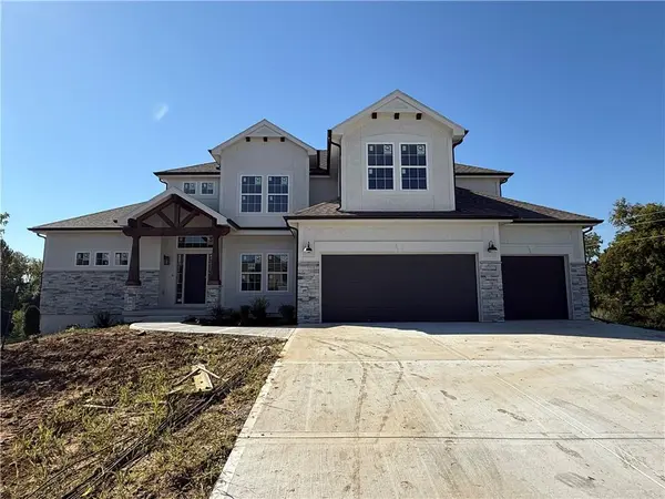 1070 Fir LN, Liberty, MO 64068