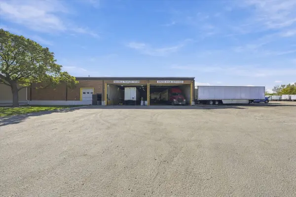 255 E 167th ST, Harvey, IL 60426