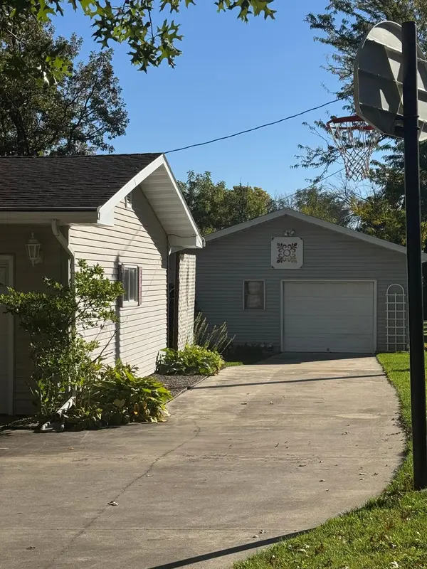1655 Woodcrest AVE, Owatonna, MN 55060