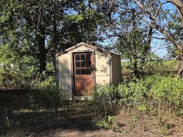 220 W 5th ST, Castle, OK 74833