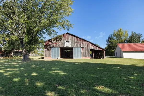1893 Beersheba Hwy, Mcminnville, TN 37110