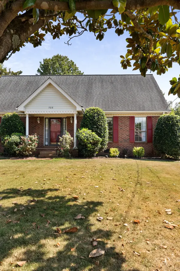 708 Saddle Trail Ct, Hermitage, TN 37076