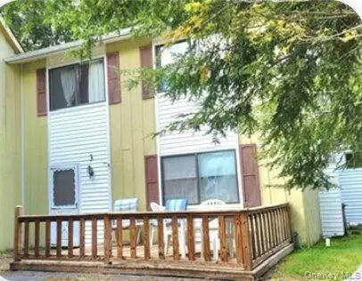 3 Kathleen CT, Kiamesha Lake, NY 12751