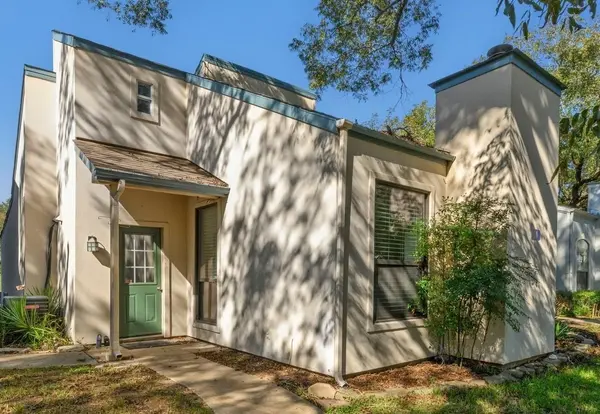 10 Townhouse CIR, Wimberley, TX 78676