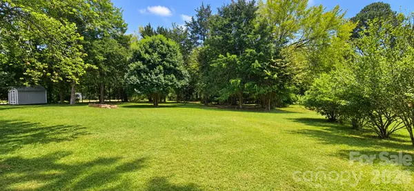 6067 Lake Wylie RD, Lake Wylie, SC 29710