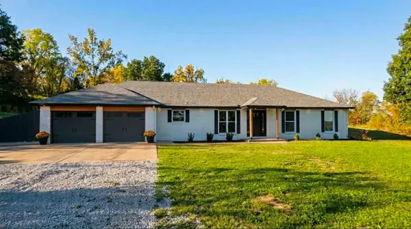 8714 Albany RD, Orrick, MO 64077