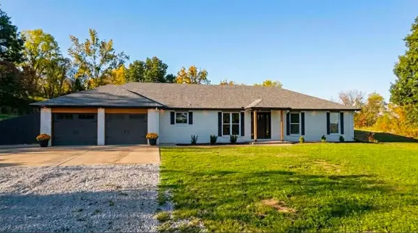 8714 Albany RD, Orrick, MO 64077