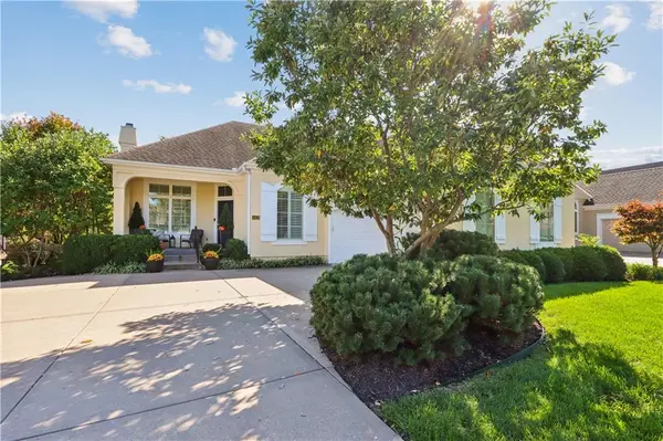 14429 Meadow CT, Leawood, KS 66224