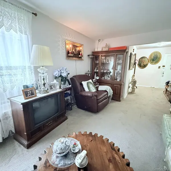 83-15 98 ST #3K, Woodhaven, NY 11421