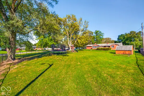 1080 Holly DR, Seymour, IN 47274