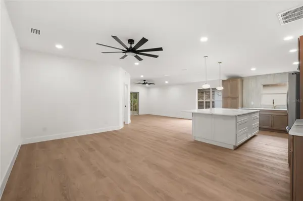 939 PONDEROSA PINE CT, Orlando, FL 32825