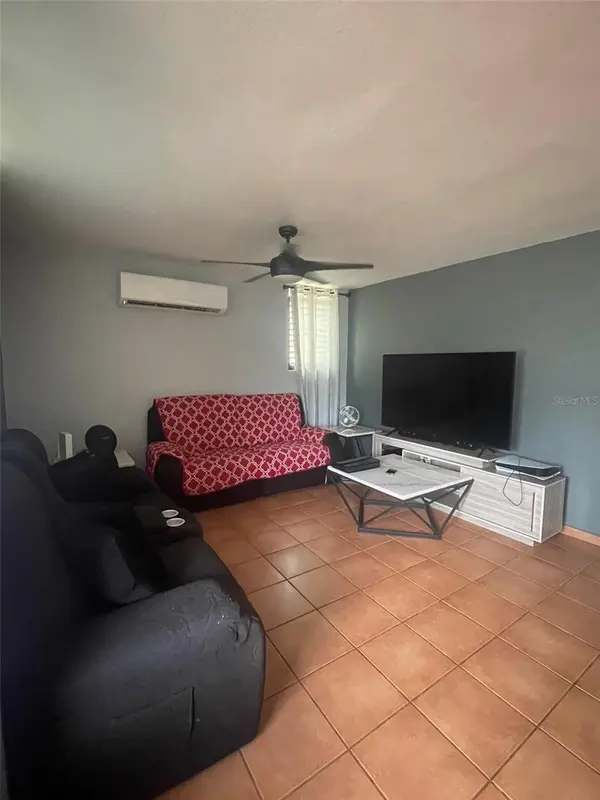 H12 CALLE VICTORIA, Anasco, PR 00610