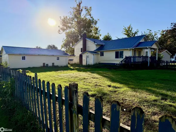 810 S 6th ST, Oskaloosa, IA 52577