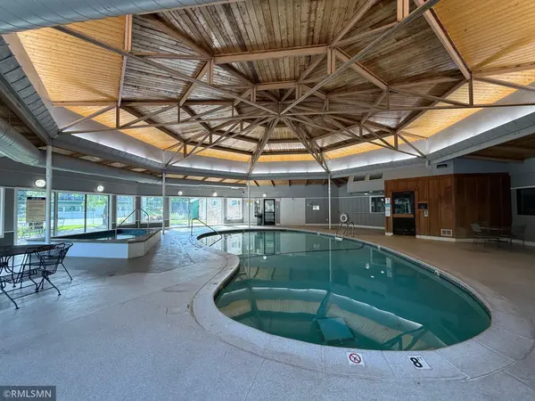 10511 Cedar Lake RD #309, Minnetonka, MN 55305