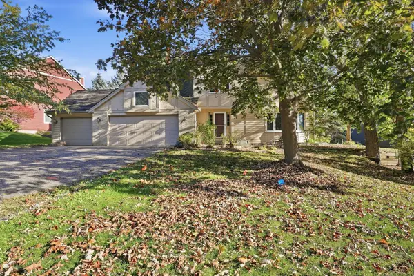 12560 Dorchester TRL, Apple Valley, MN 55124