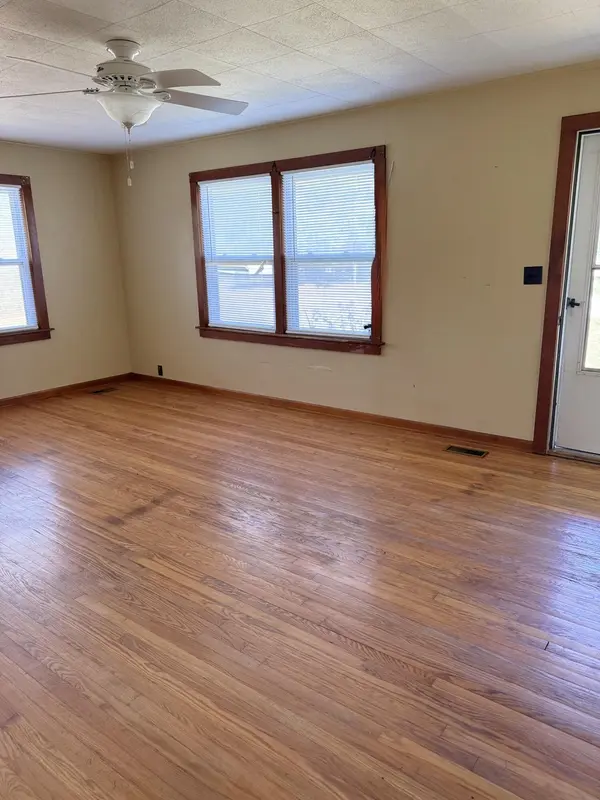 17150 3rd ST, Winona, MO 65588