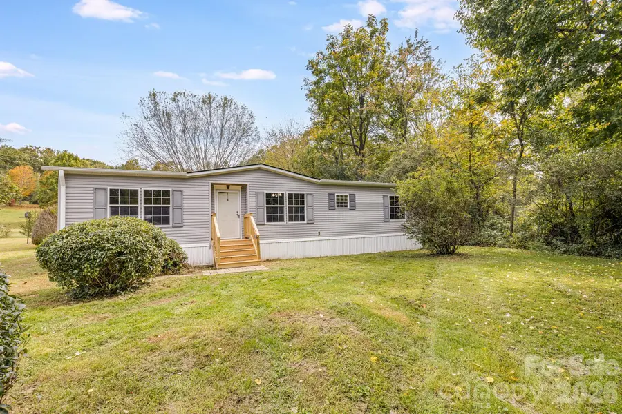 242 Flat Creek RD, Black Mountain, NC 28711