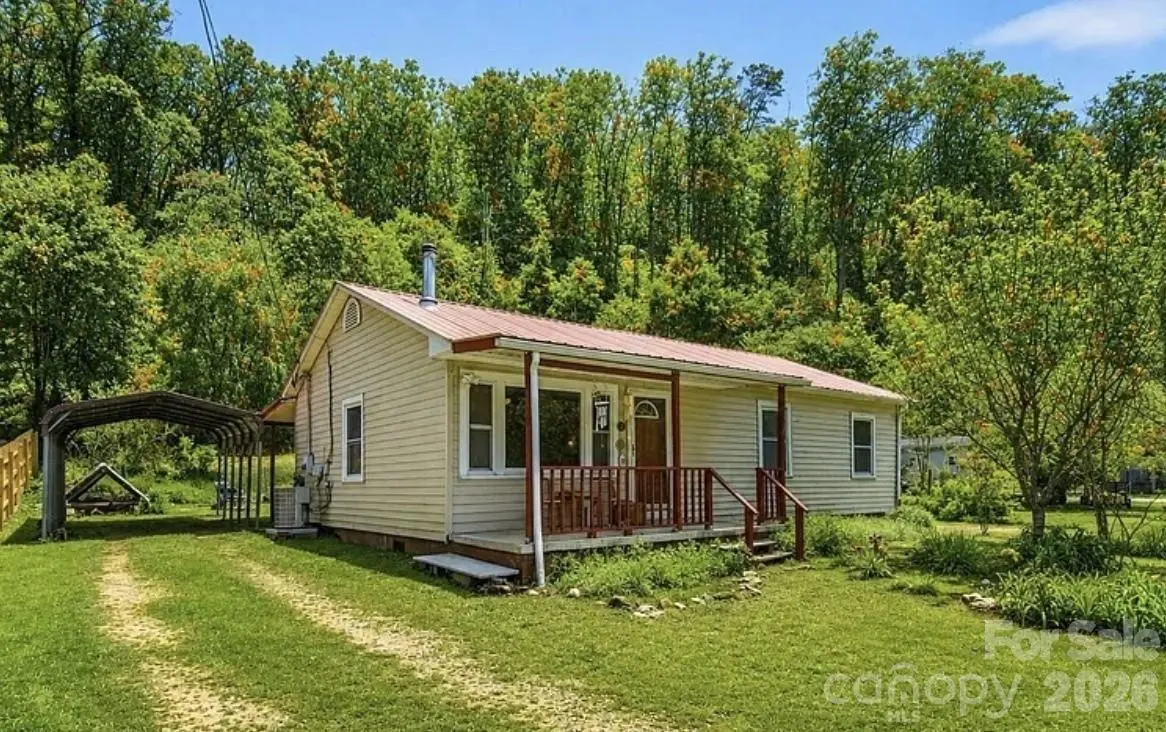 522 Old Us 70 HWY W, Old Fort, NC 28762