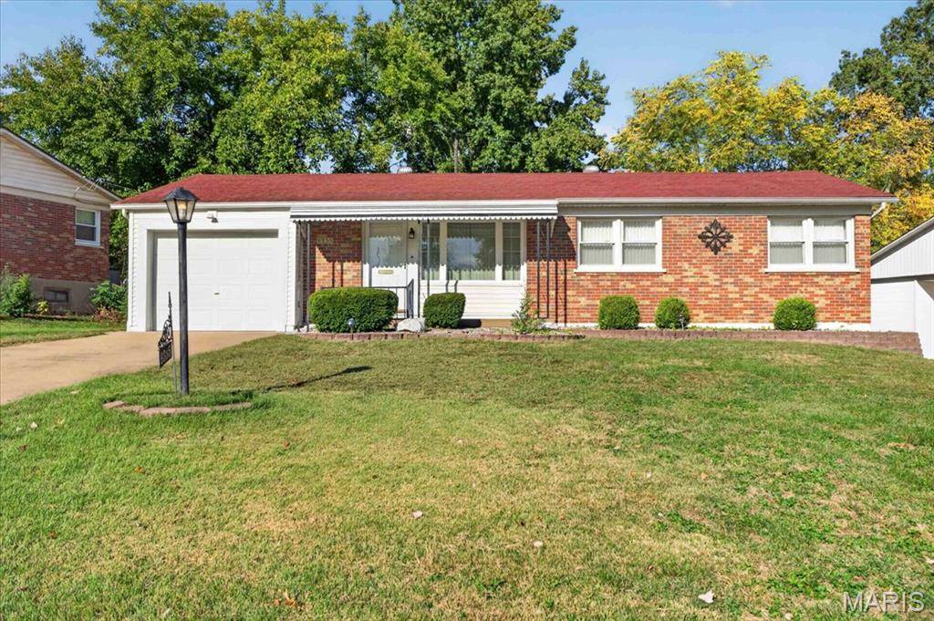 9335 Forman RD, Unincorporated, MO 63123