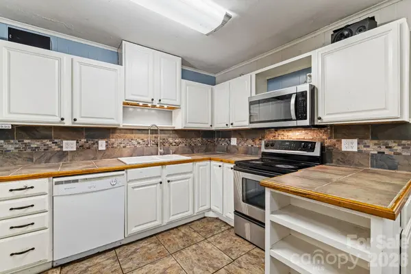 103 Early Deitz RD, Sylva, NC 28779