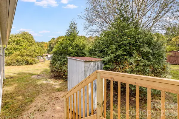 242 Flat Creek RD, Black Mountain, NC 28711