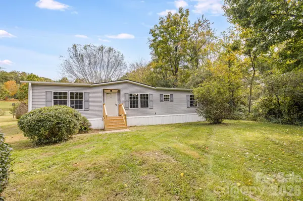 242 Flat Creek RD, Black Mountain, NC 28711