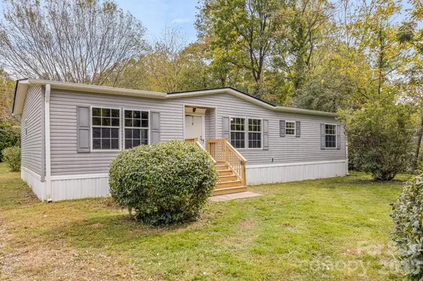 242 Flat Creek RD, Black Mountain, NC 28711