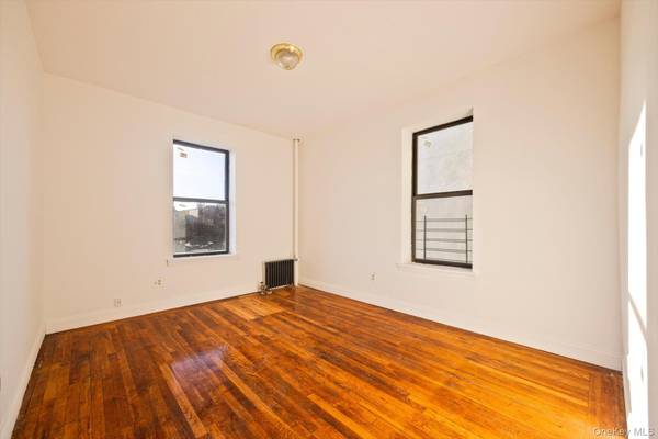 645 Barretto ST #3J, Bronx, NY 10474