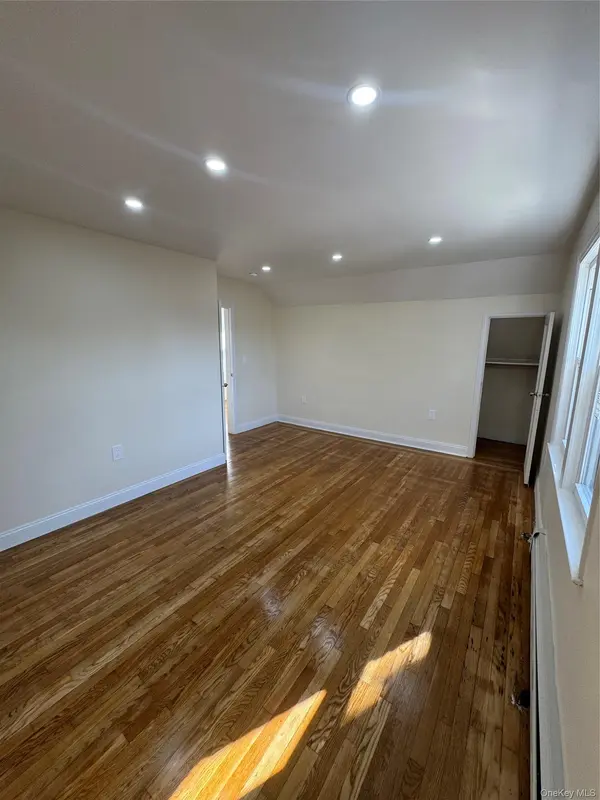 1054 Lydig AVE, Bronx, NY 10461