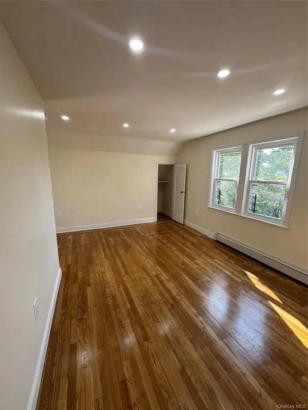1054 Lydig AVE, Bronx, NY 10461