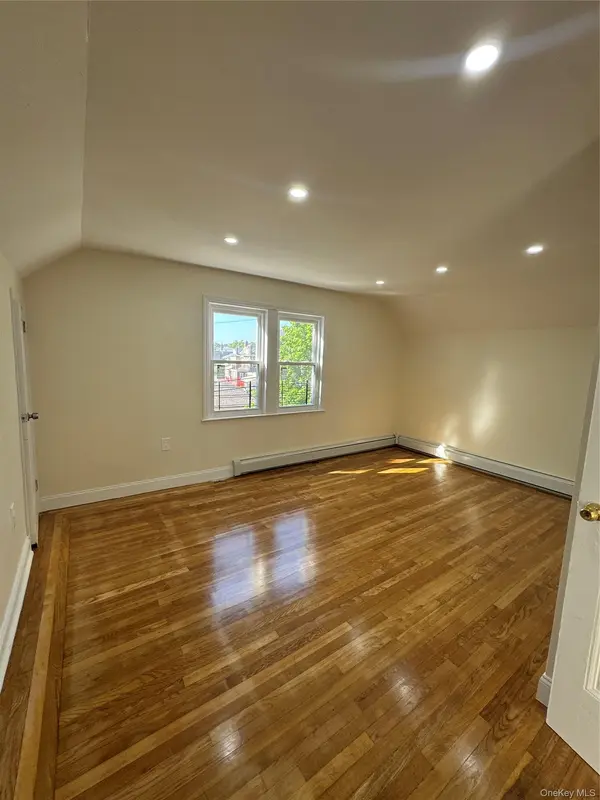 1054 Lydig AVE, Bronx, NY 10461
