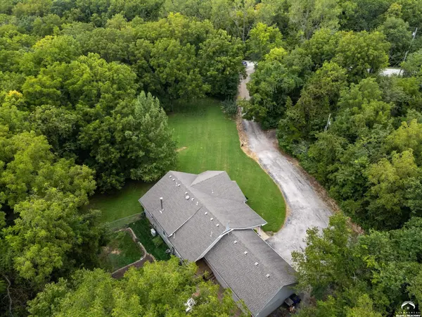 681 N 1495 RD, Lawrence, KS 66049
