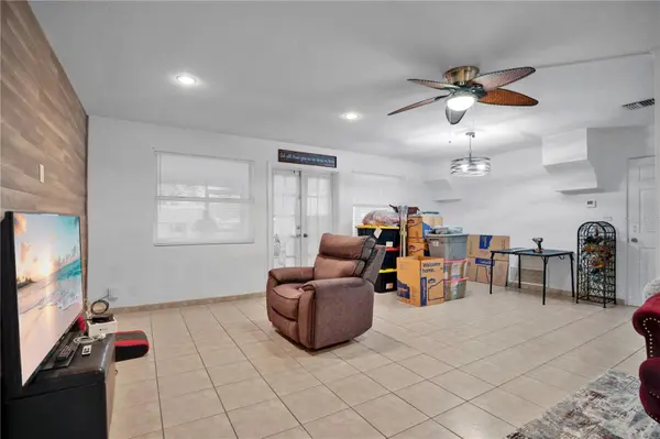 1802 EGAN DR, Orlando, FL 32822
