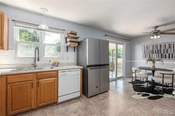 1133 Fordyce LN, St Charles, MO 63303
