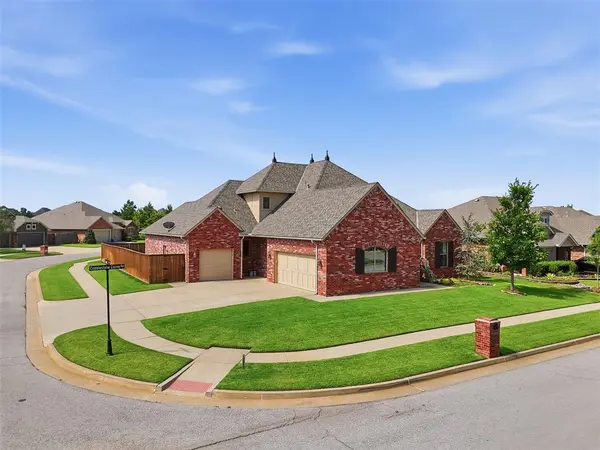 13608 Cobblestone Curve RD, Oklahoma City, OK 73142