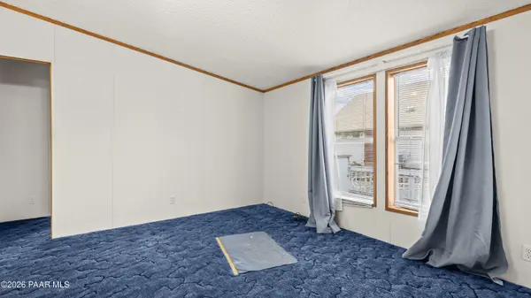 30931 S Running Horse RD, Congress, AZ 85332