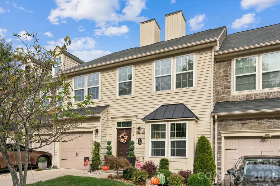 9506 Birkwood CT, Charlotte, NC 28278